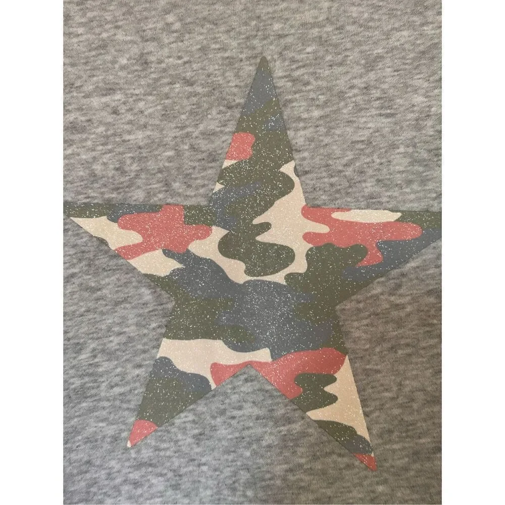 Girls Children’s Place Grey Sweatshirt with Camo Star Design Sz 7/8 M